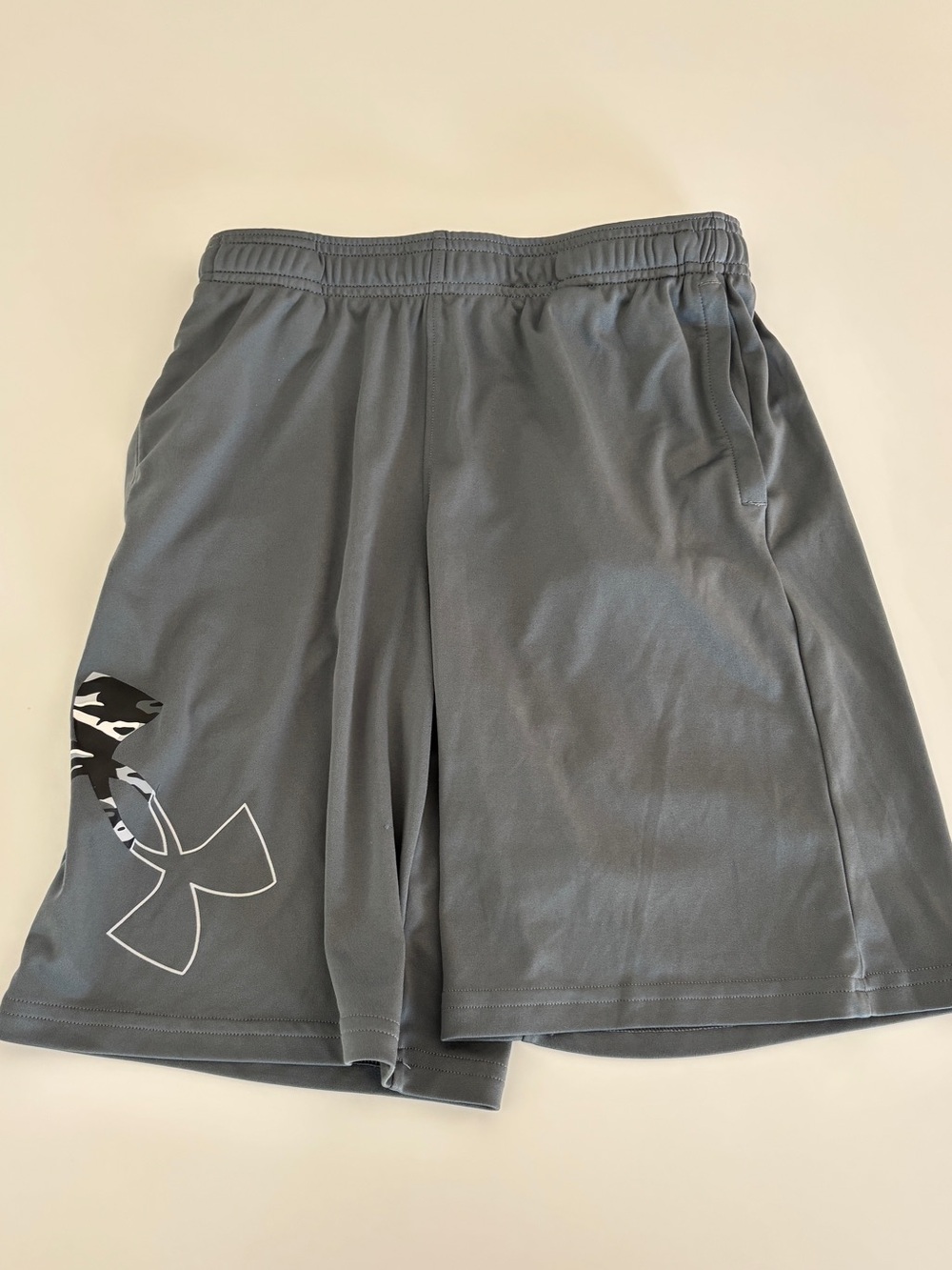 Under Armour Youth Large Charcoal Gray Athletic Shorts with Logo Accent